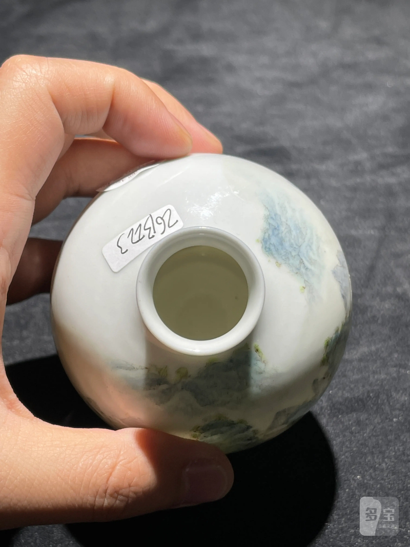 民国 粉彩山水纹梅瓶 - 图9